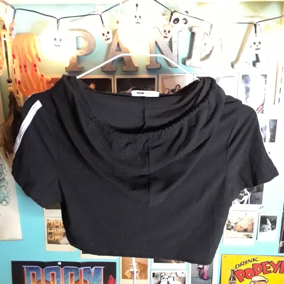 Fashiom Nova Crop - Picture 4 of 4